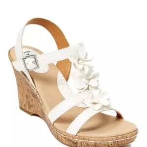 Women's White Floral Wedge Sandals